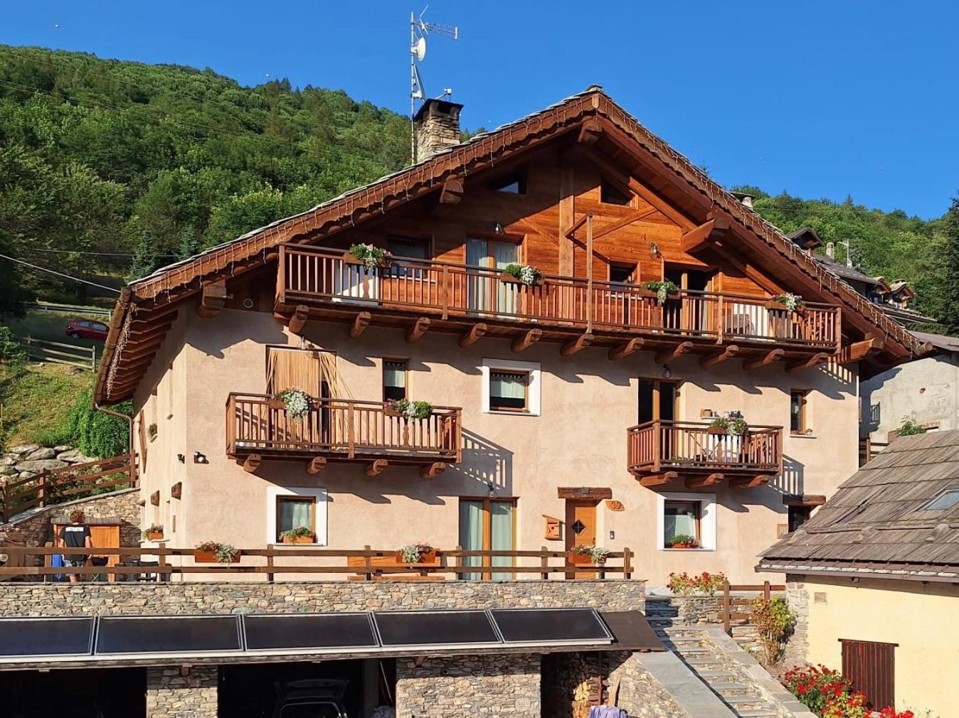 La Maison - Il Riparo Del Cervo Apartment Bardonecchia Exterior photo